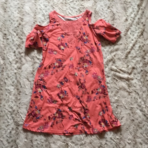 Patterned cut shoulder dress - Picture 2 of 2